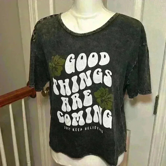 Caution To The Wind Tops - Caution to the Wind Graphic Black Distressed T-Shirt 100% Cotton Women Sz Medium